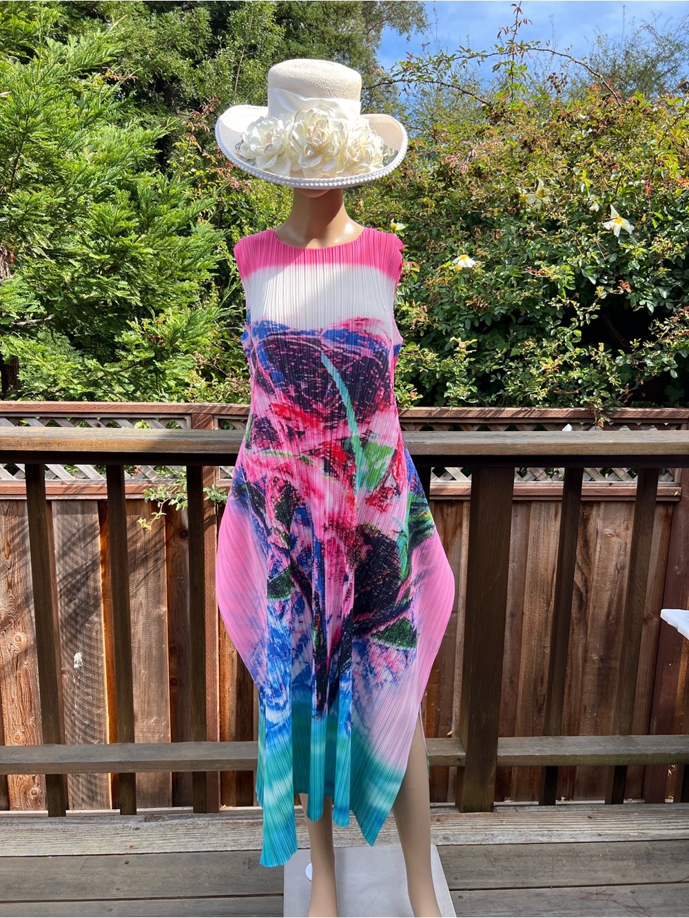 Sleeveless Pleated Midi Dress in Pink Multicolor